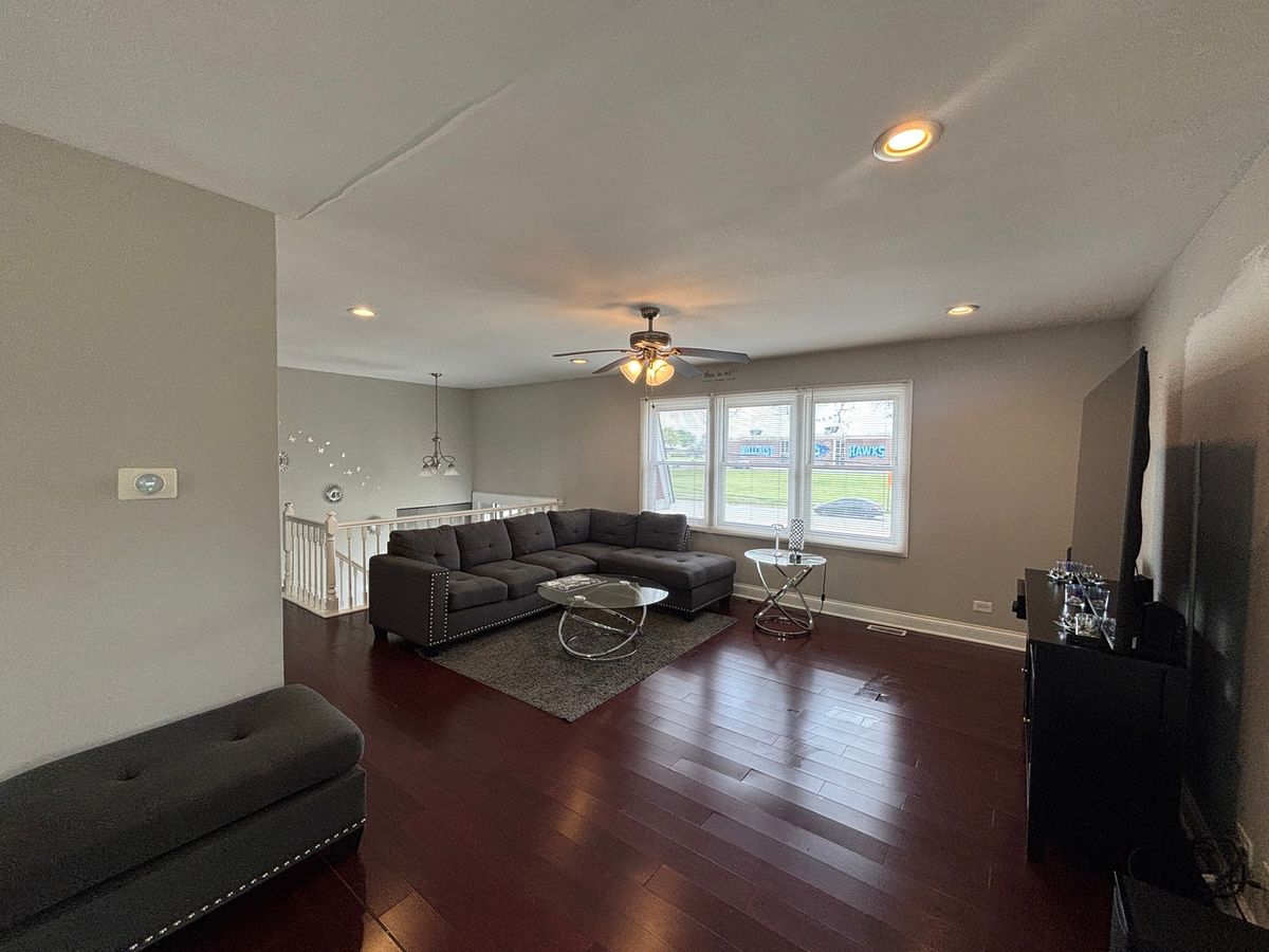 17501 Winston Drive, Country Club Hills, IL 60478