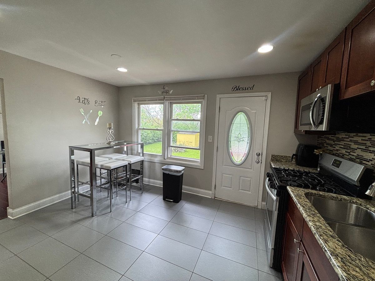 17501 Winston Drive, Country Club Hills, IL 60478