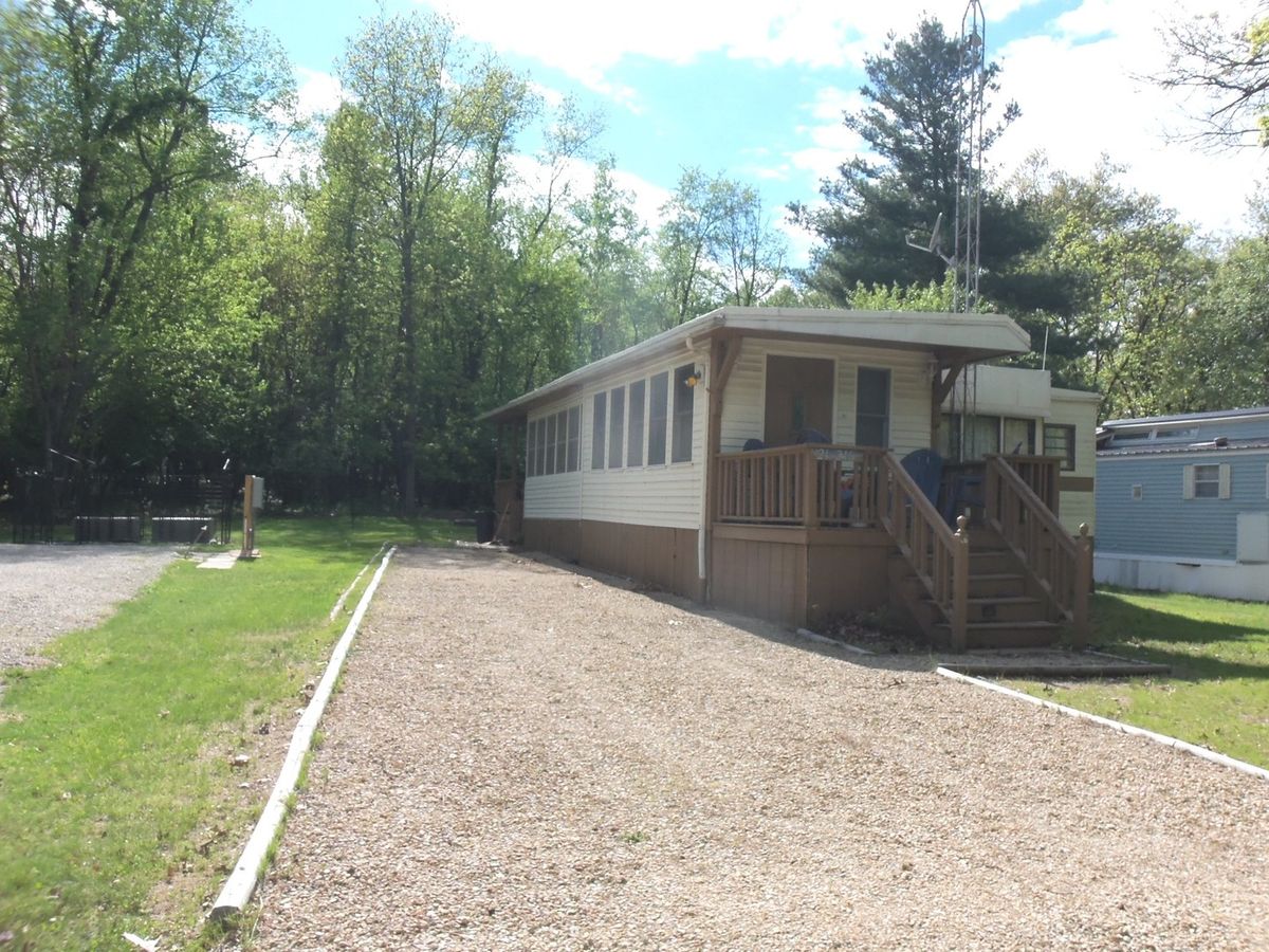 21/216 Woodhaven, Sublette, IL 61367