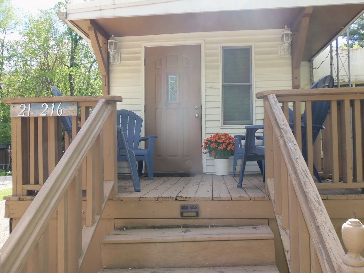 21/216 Woodhaven, Sublette, IL 61367