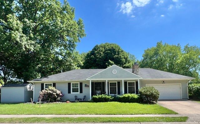 1219 Royal Oaks Drive — Davenport, IA 52806