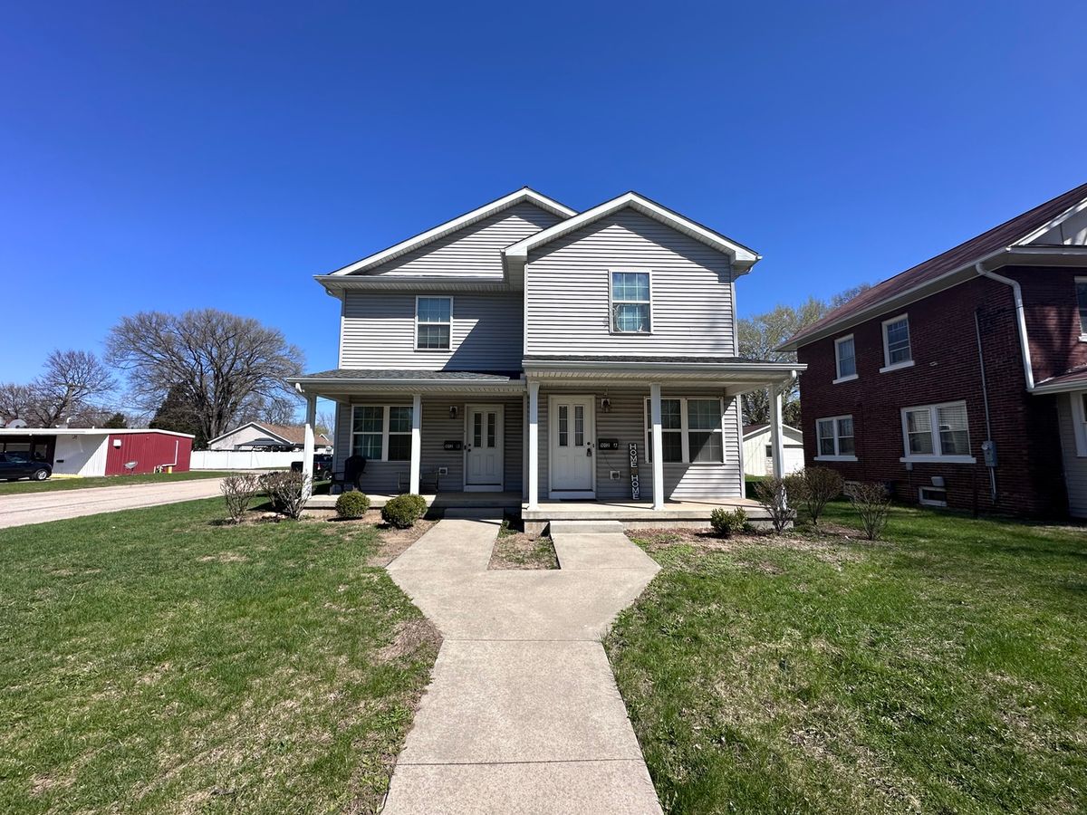 1012 W 4th Street, Sterling, IL 61081