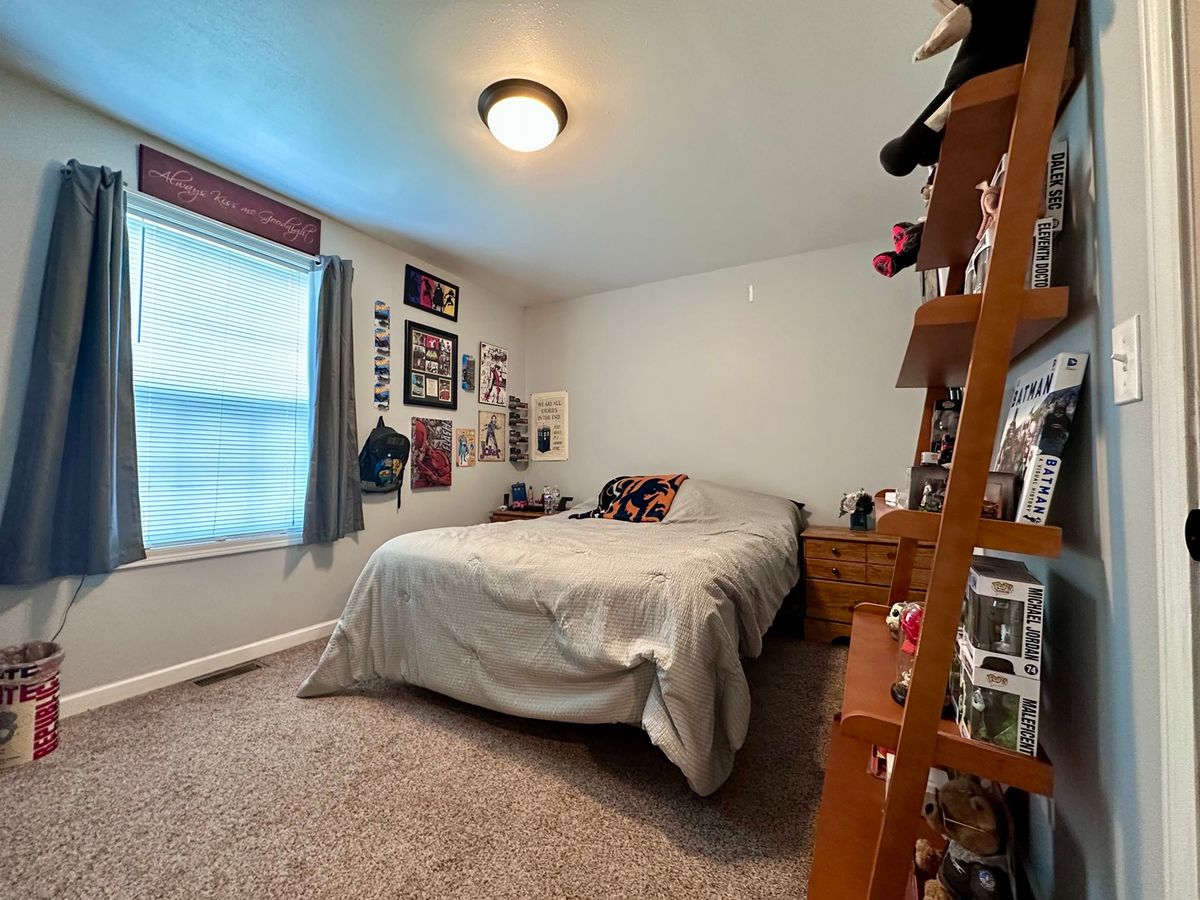 1012 W 4th Street, Sterling, IL 61081