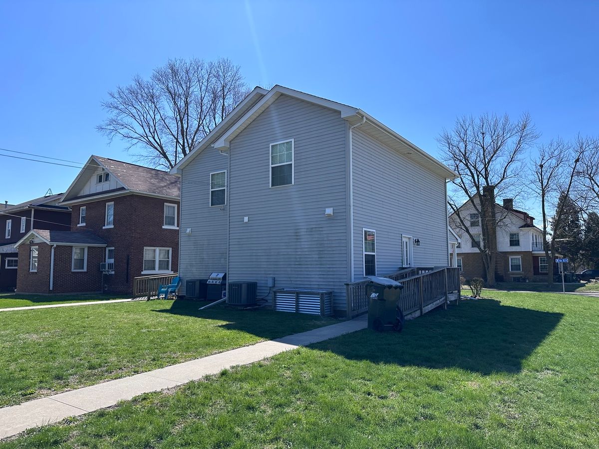 1012 W 4th Street, Sterling, IL 61081