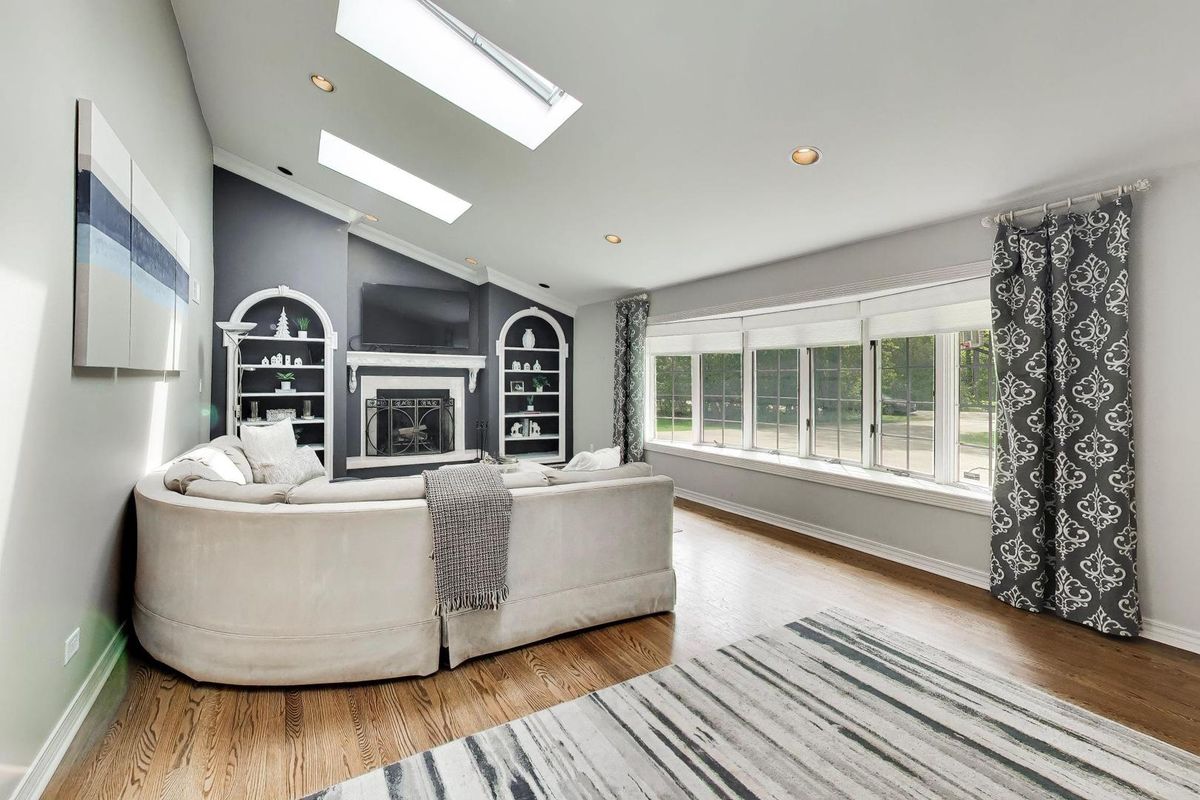 3414 E MARDAN Drive, Long Grove, IL 60047