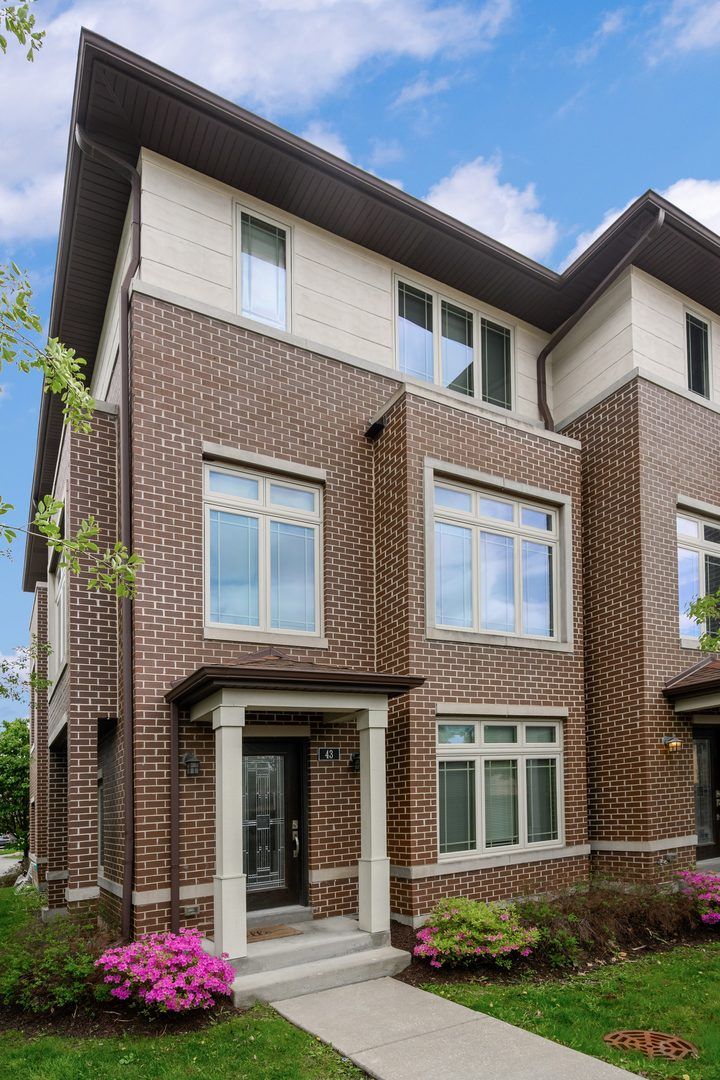 43 FOREST Avenue — River Forest, IL 60305