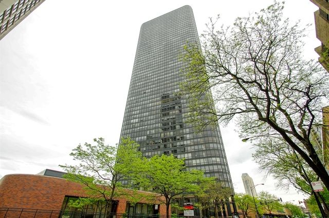 5415 N SHERIDAN Road #5108 — Chicago, IL 60640