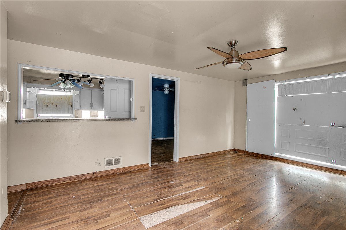 8906 S Mackinaw Street, Chicago, IL 60617