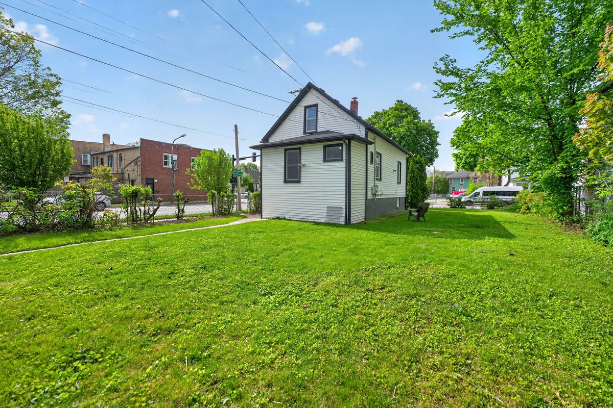 1901-1903 Emerson Street, Evanston, IL 60201