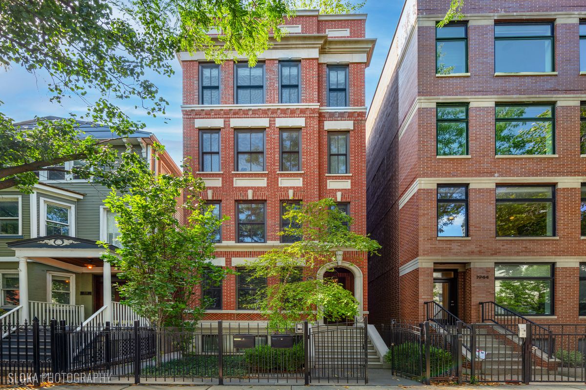 1942 Sedgwick Street, Chicago, IL 60614