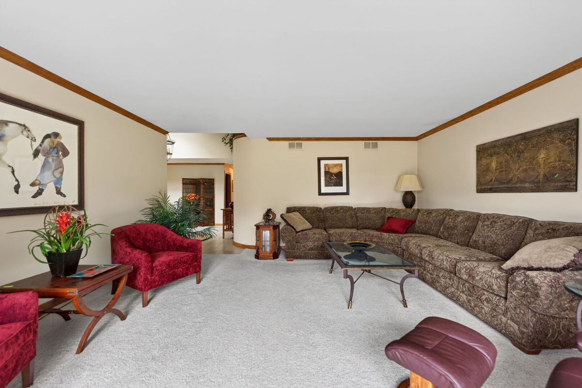 34 Carlisle Road, Hawthorn Woods, IL 60047