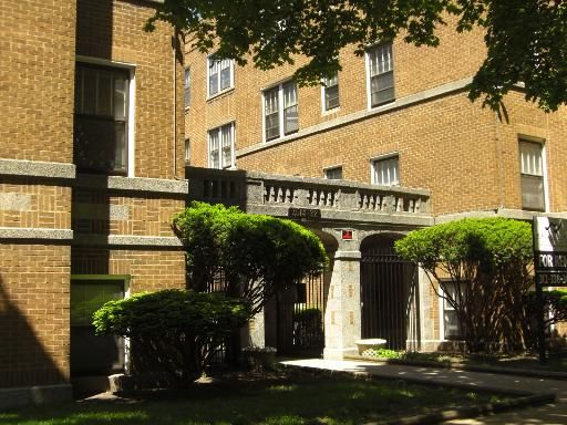 7518.5 Hoyne Avenue, Chicago, IL 60645