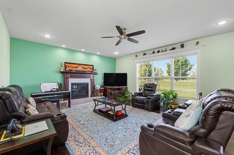 311 Bradford Avenue, Savoy, IL 61874