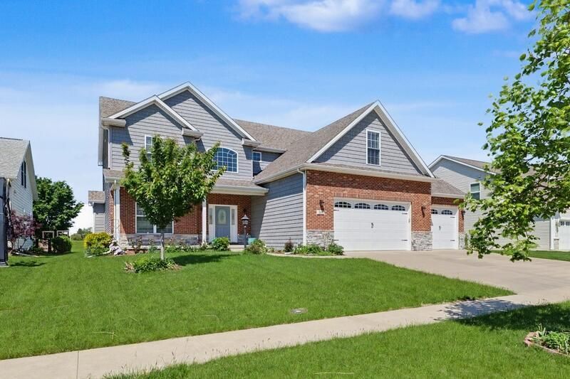 311 Bradford Avenue, Savoy, IL 61874