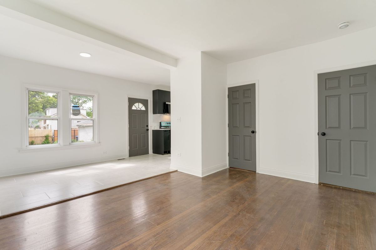 1812 S 20th Avenue, Maywood, IL 60153