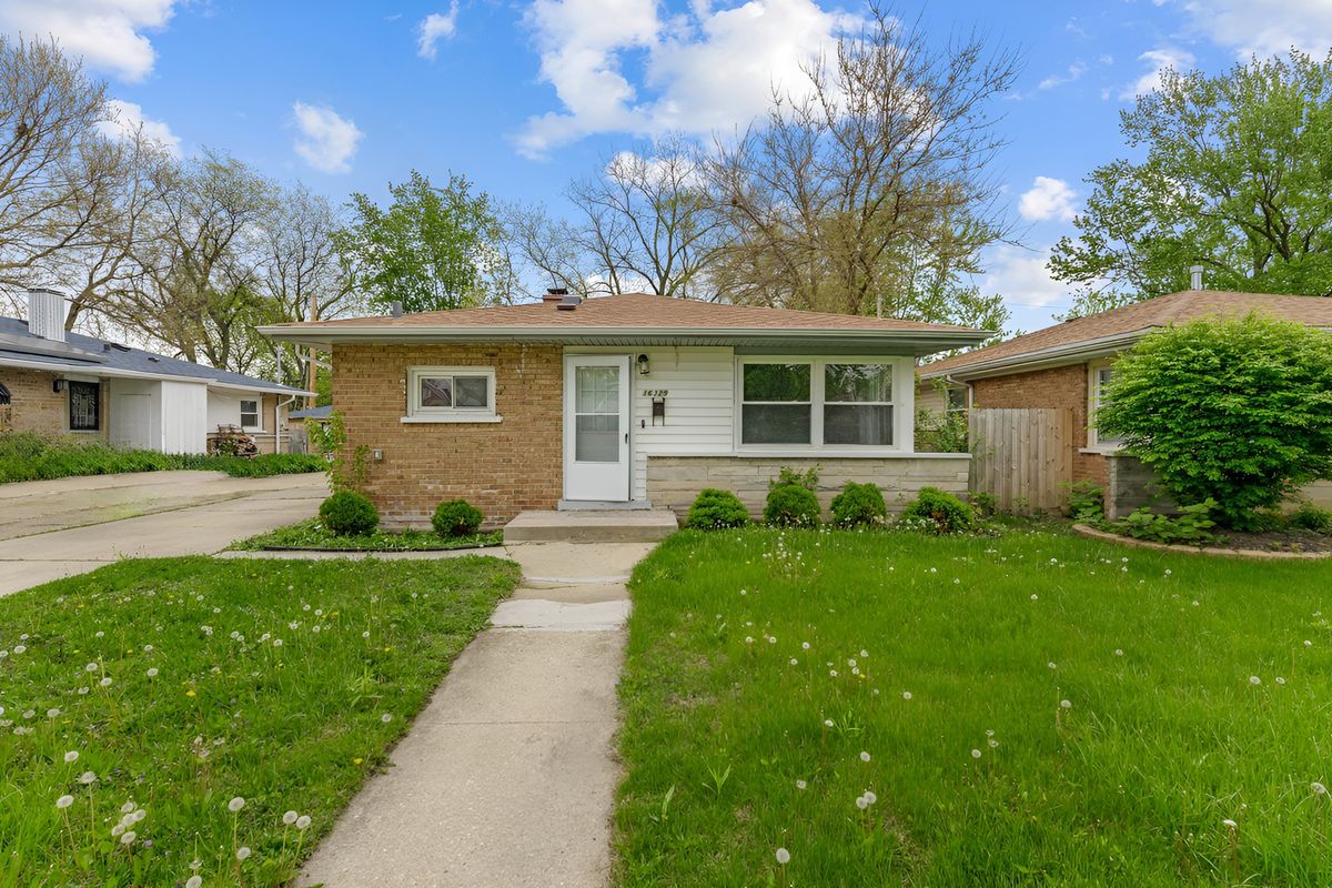 16329 Hermitage Avenue, Markham, IL 60428