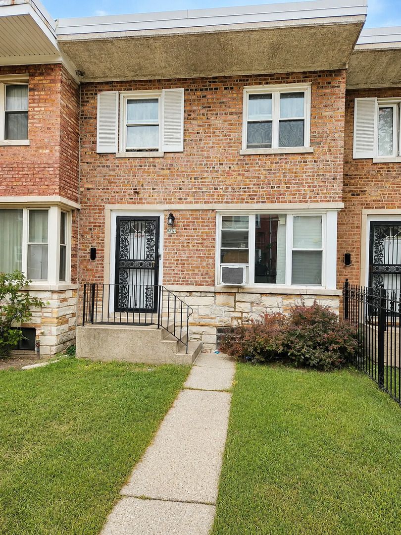 8352 Ingleside Avenue, Chicago, IL 60619