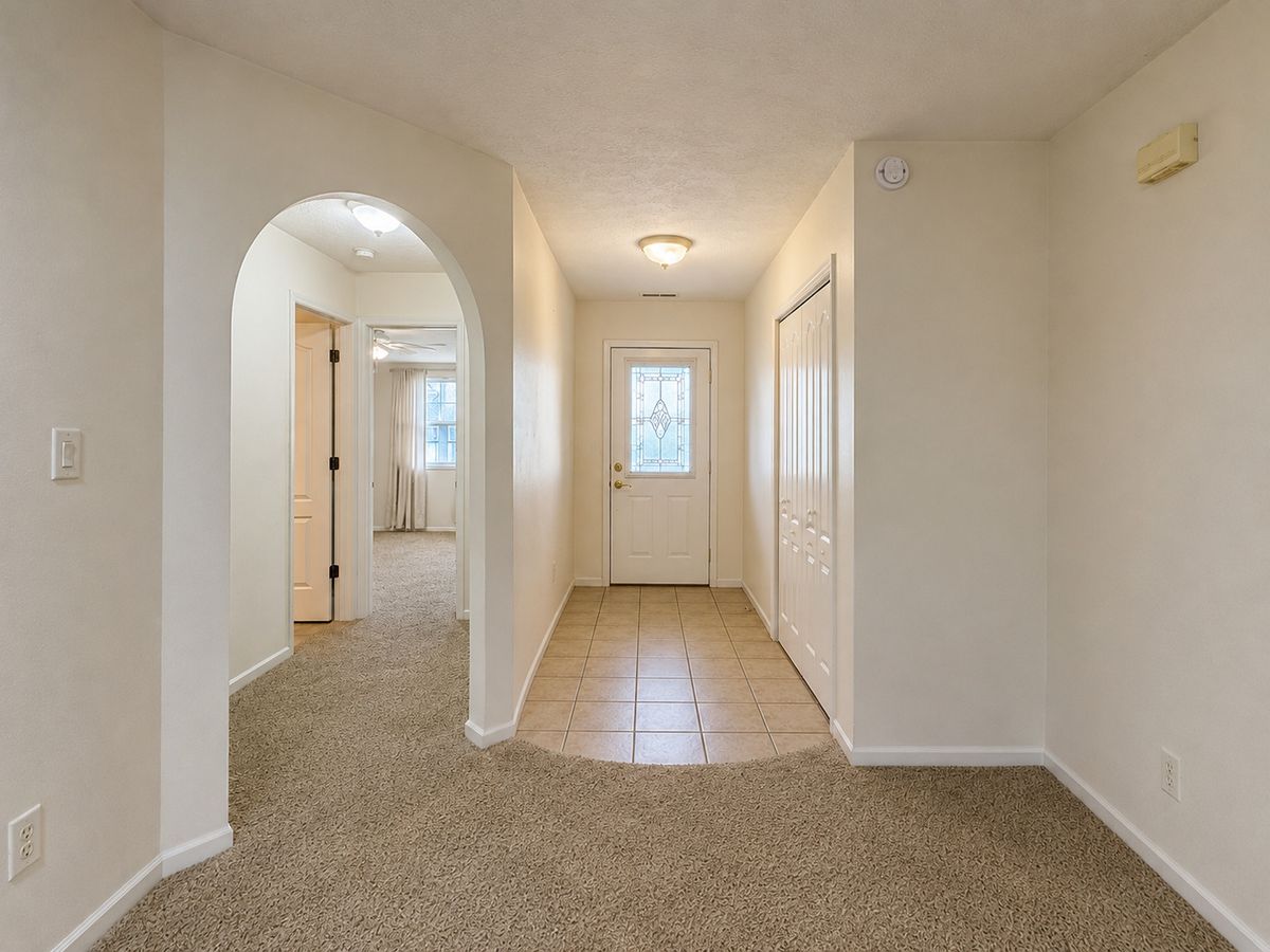 654 Lake Harbor Drive, Marion, IL 62959