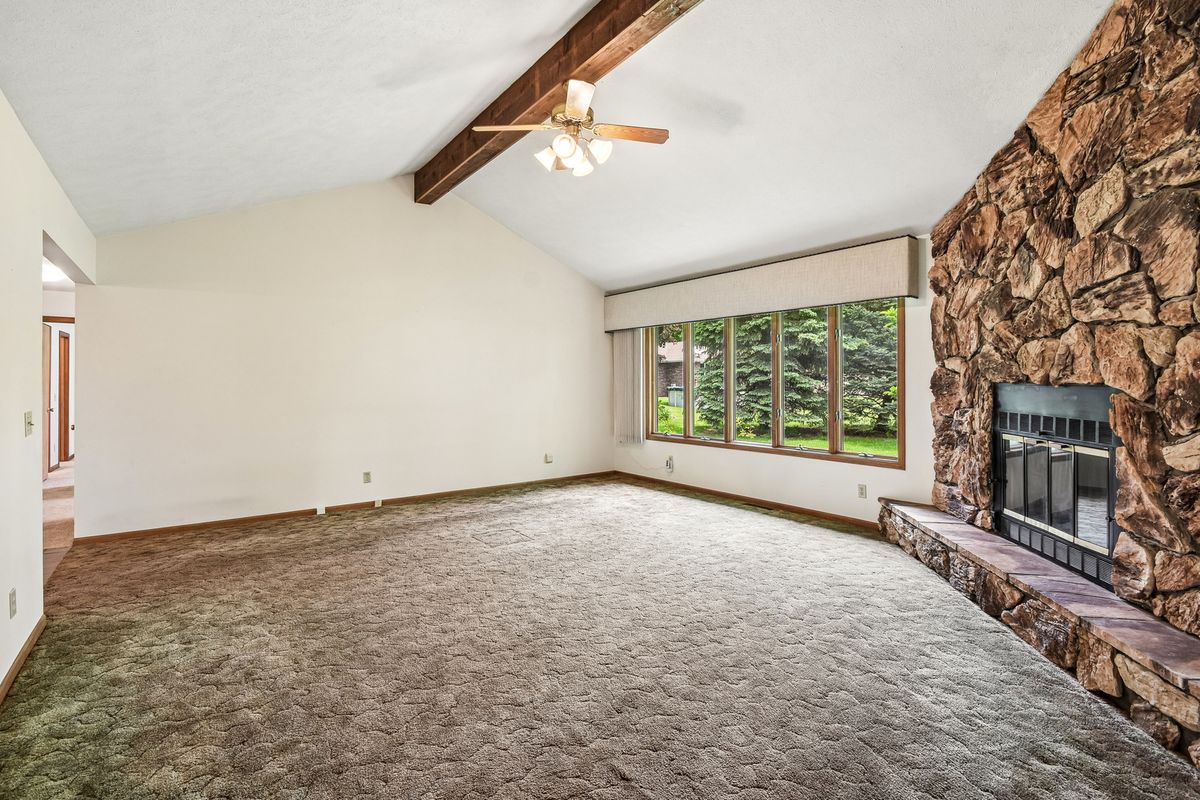 204 Carriage Drive, Morris, IL 60450