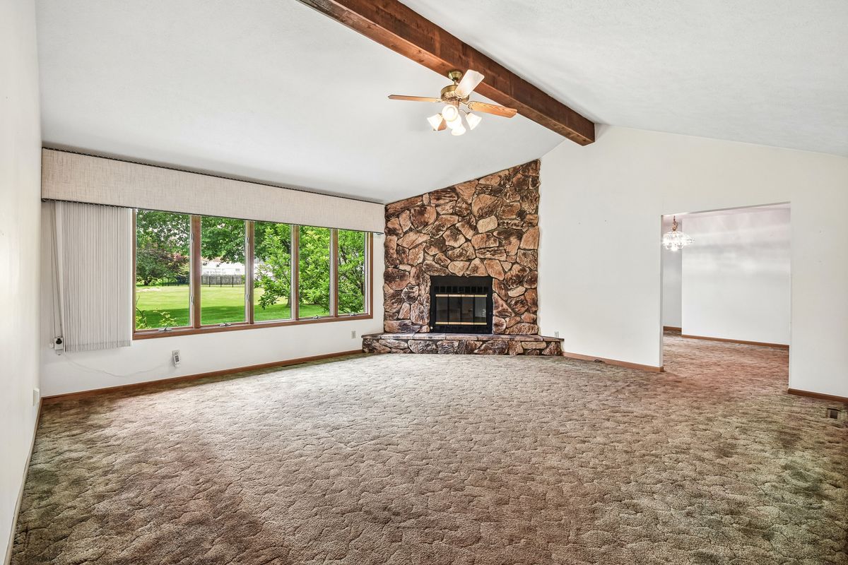 204 Carriage Drive, Morris, IL 60450
