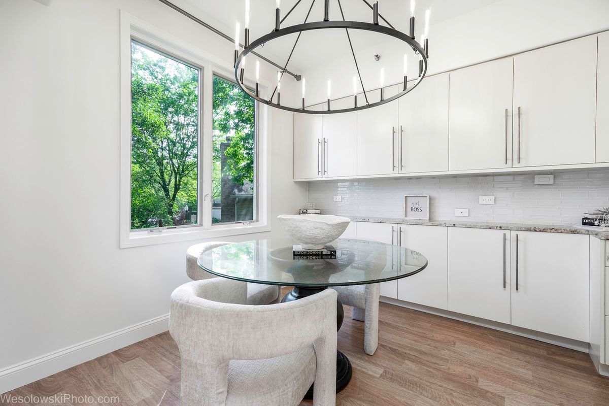 1705 Pavilion Way #208, Park Ridge, IL 60068