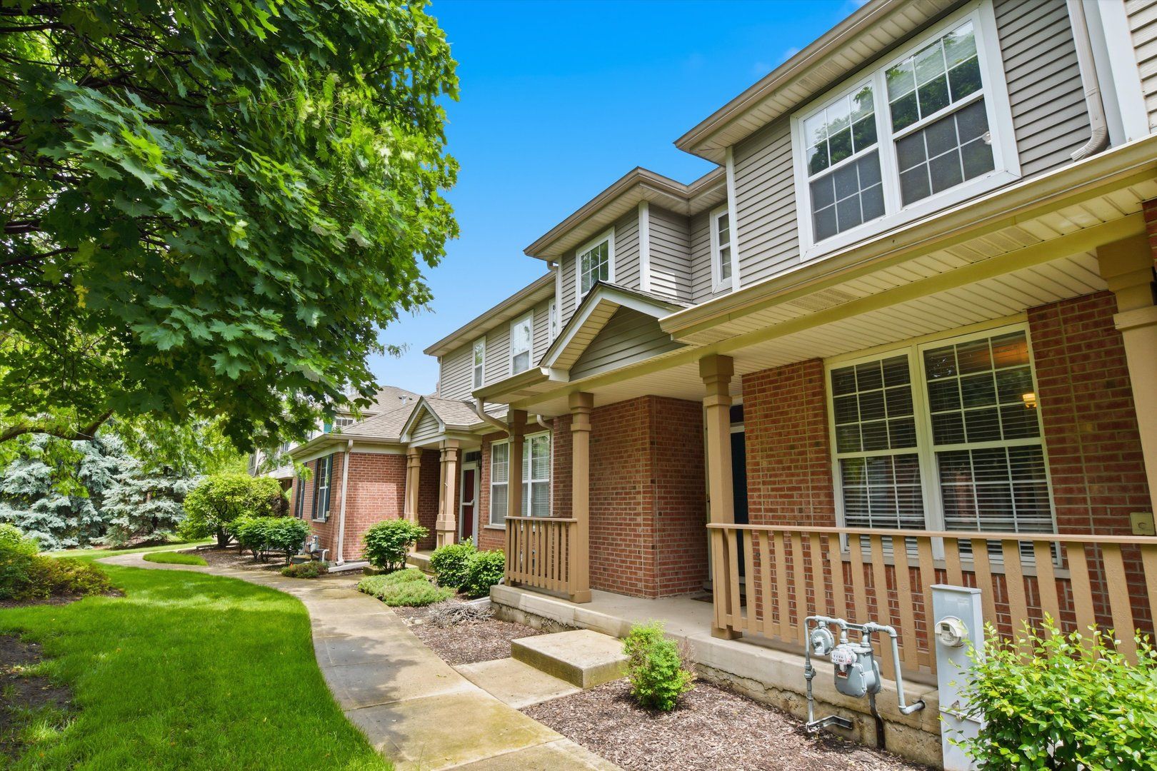 6727 Pine Lake Drive #6727 — Tinley Park, IL 60477
