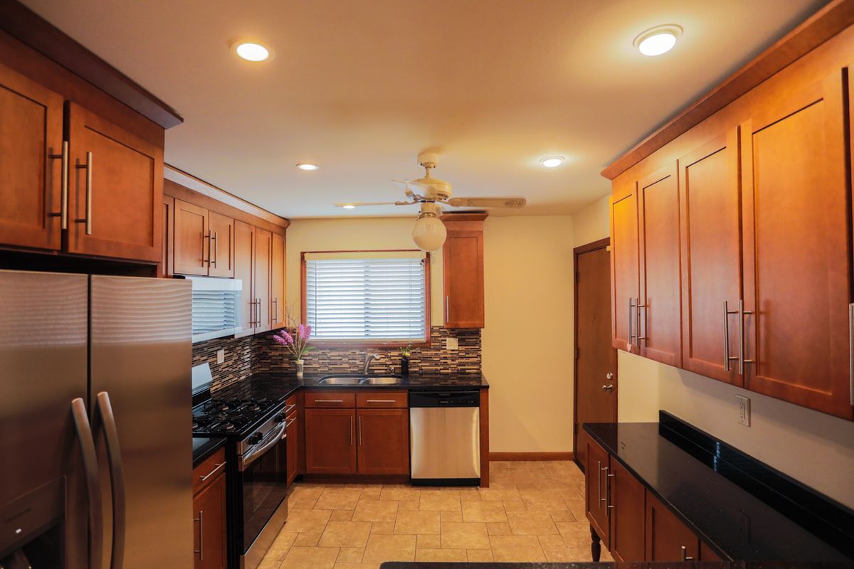 7218 W Wrightwood Avenue #107, Elmwood Park, IL 60707