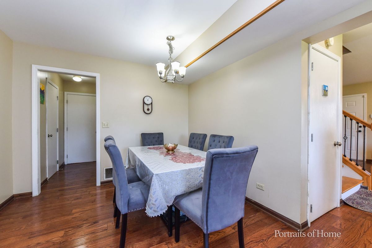 2475 Westleigh Court, Aurora, IL 60504