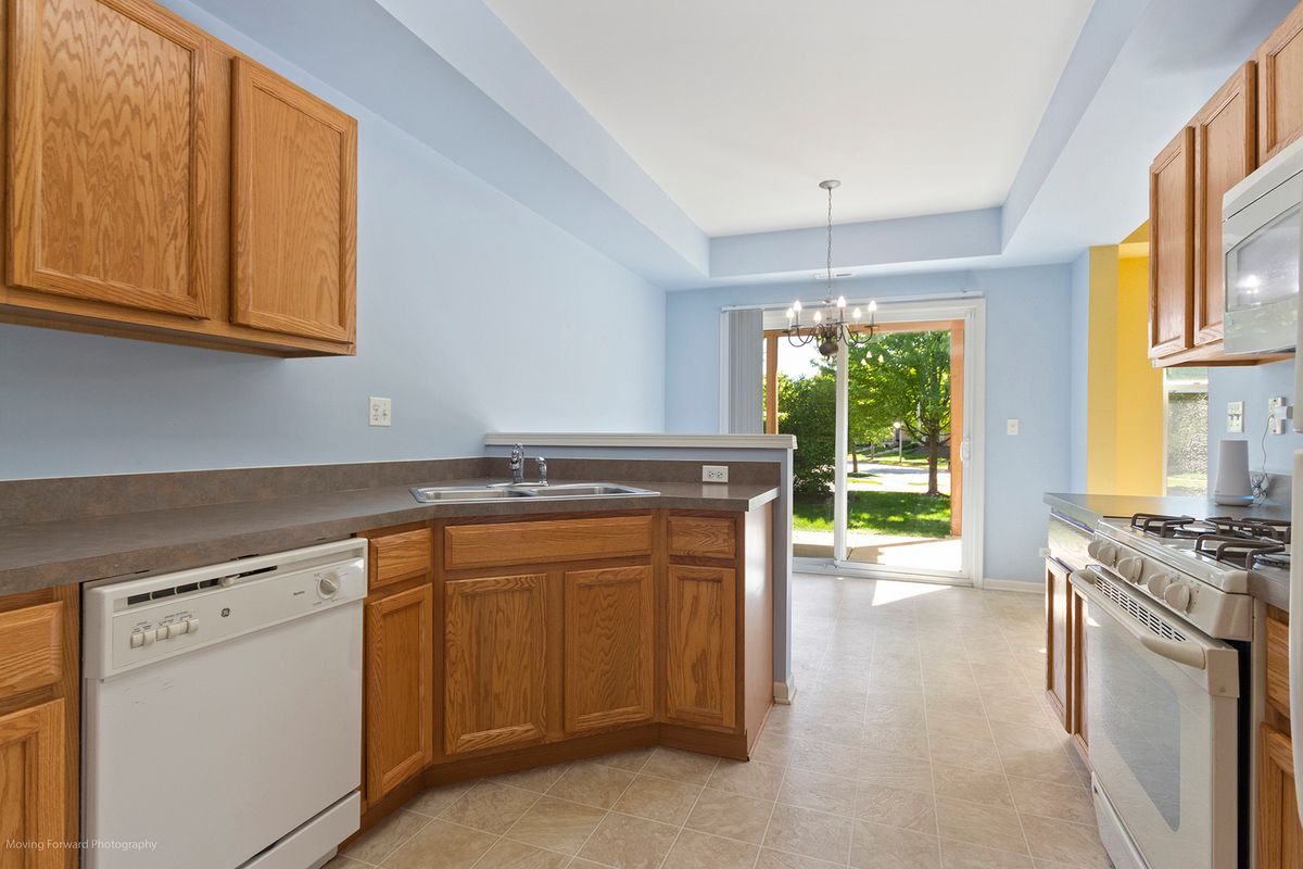 514 Metropolitan Street, Aurora, IL 60502