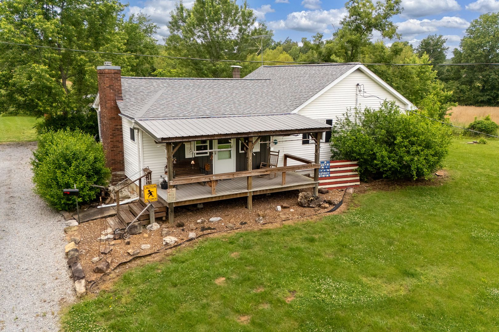 6687 Route 166 — Creal Springs, IL 62922