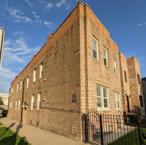 2257 W Hirsch Street #2E — Chicago, IL 60622