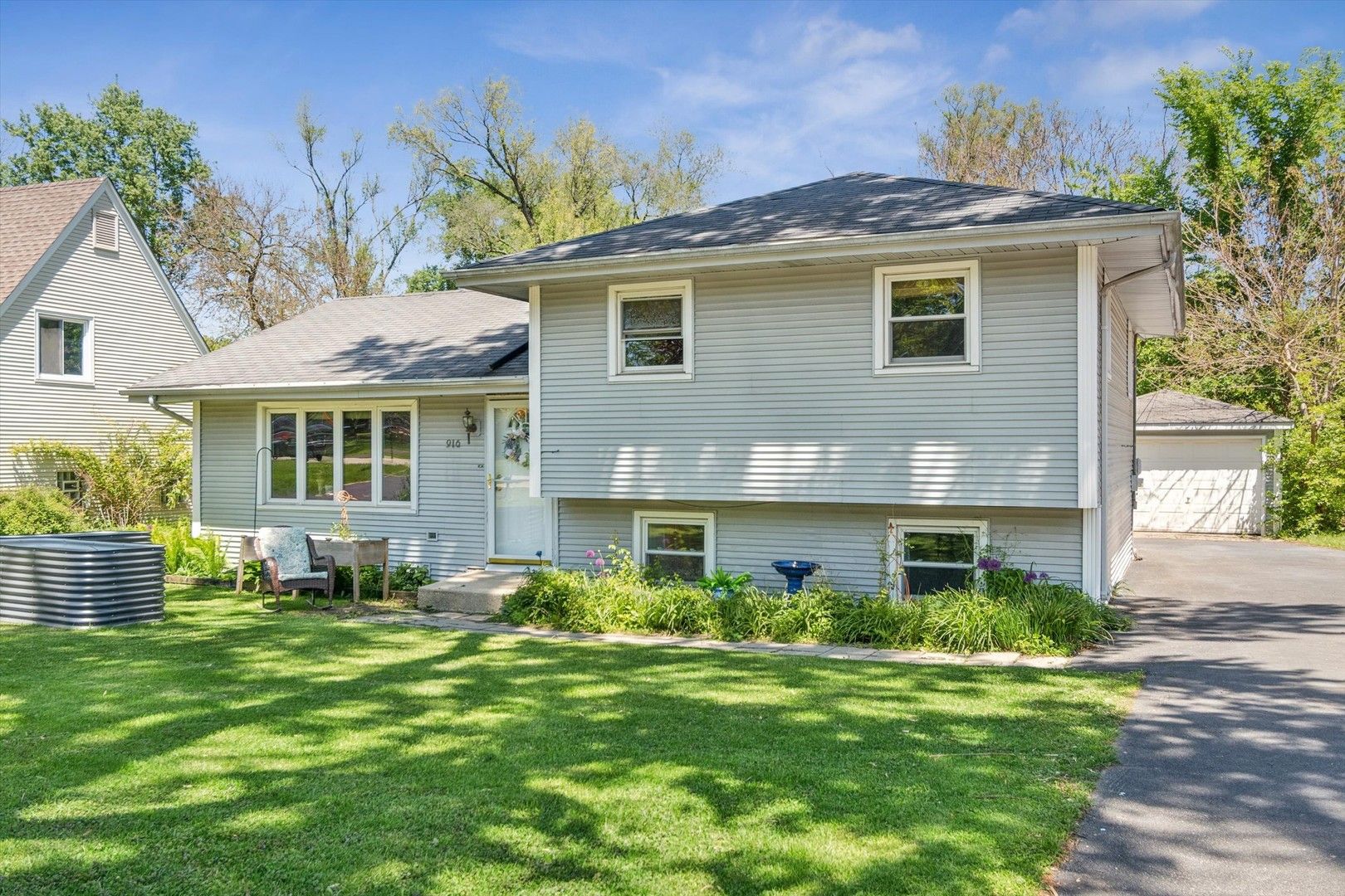 916 Lacey Avenue — Lisle, IL 60532