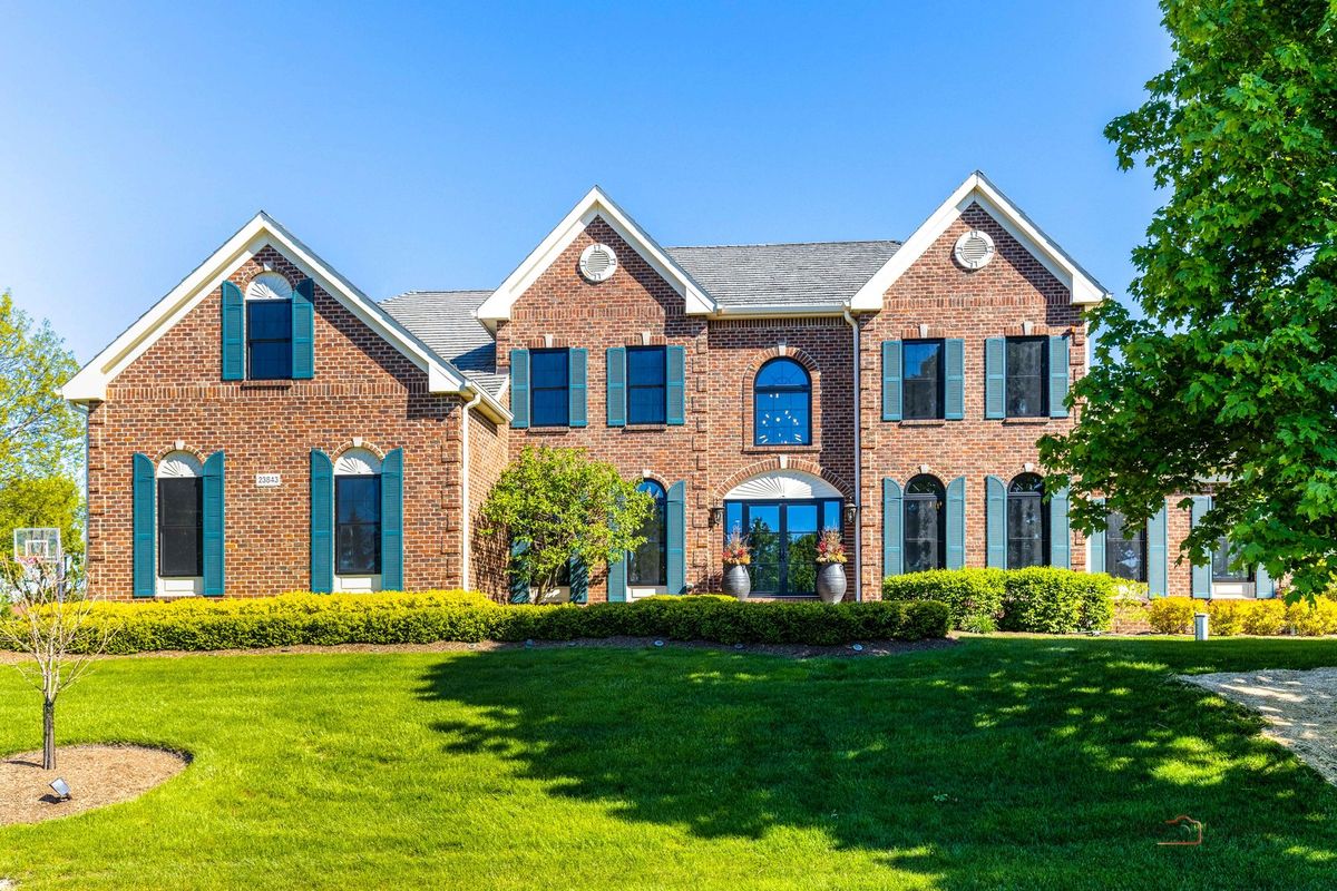 23843 N LOOKOUT POINTE Road, Lake Barrington, IL 60010