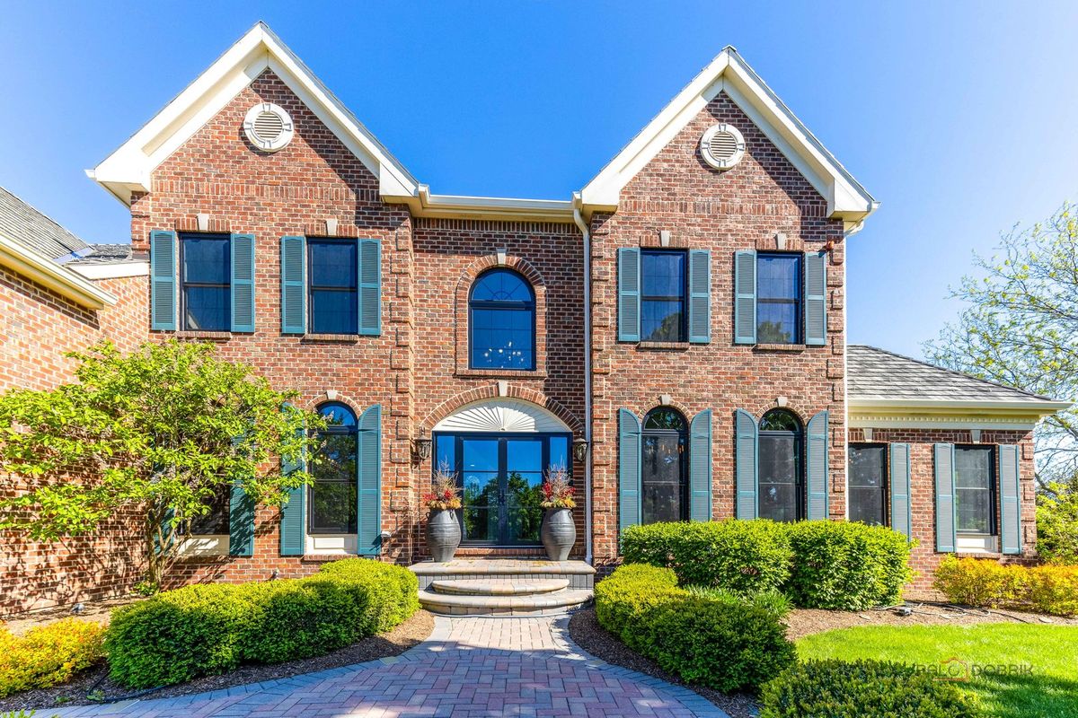 23843 N LOOKOUT POINTE Road, Lake Barrington, IL 60010