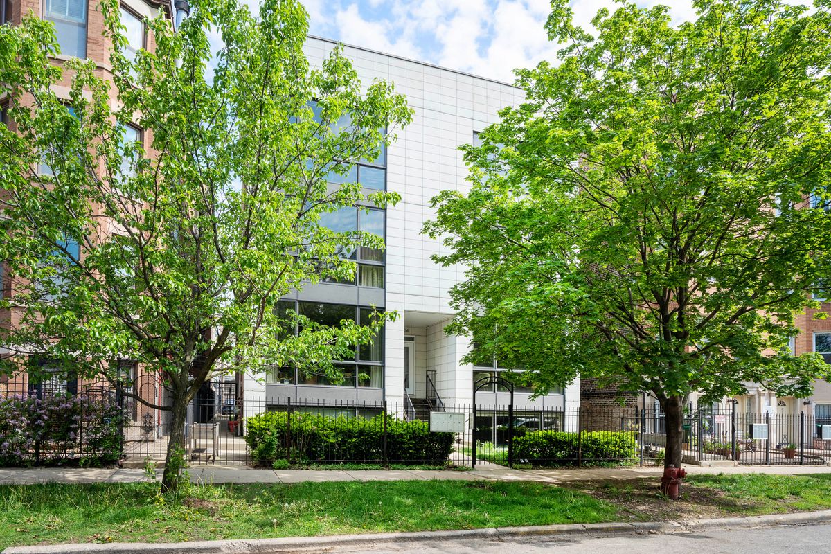 2324 Huron Street, Chicago, IL 60612
