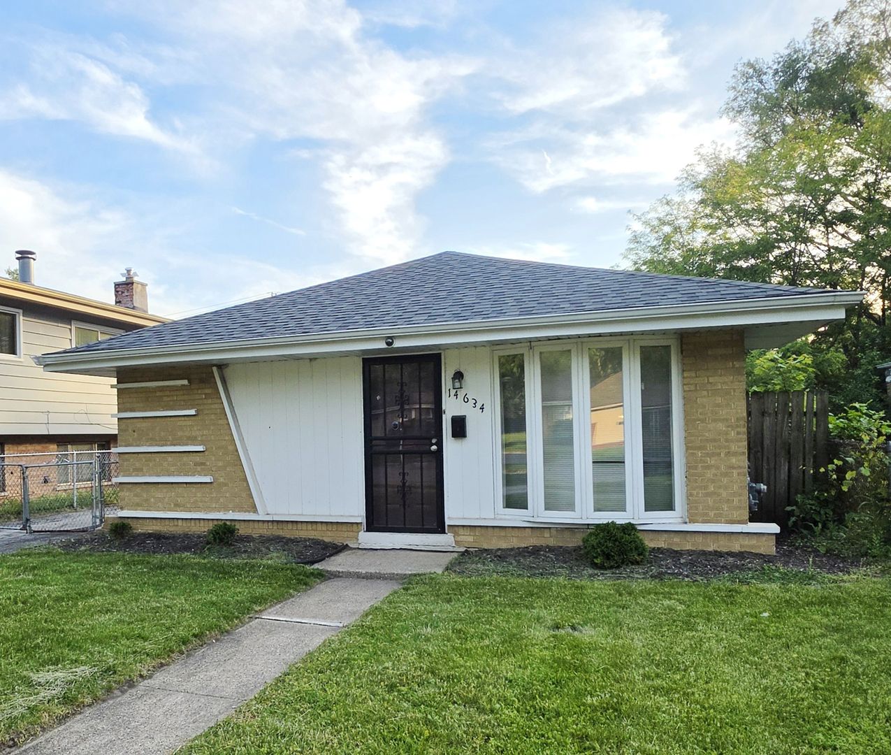 14634 Kenwood Avenue — Dolton, IL 60419