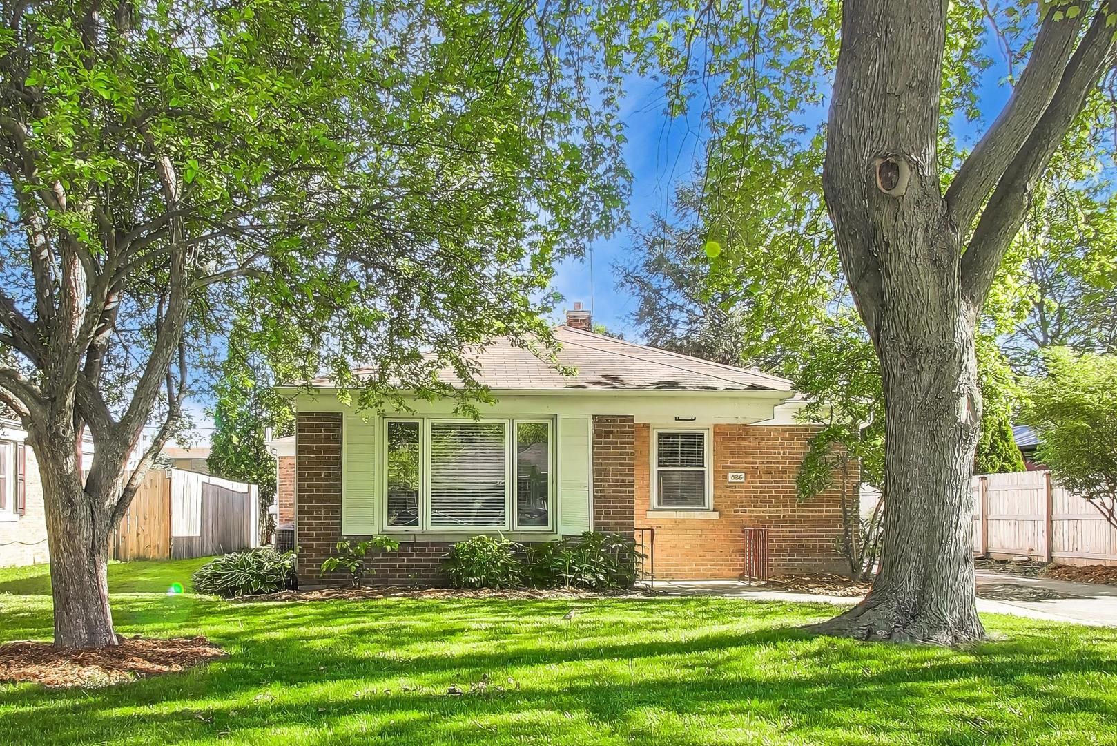 836 E Rockland Road — Libertyville, IL 60048