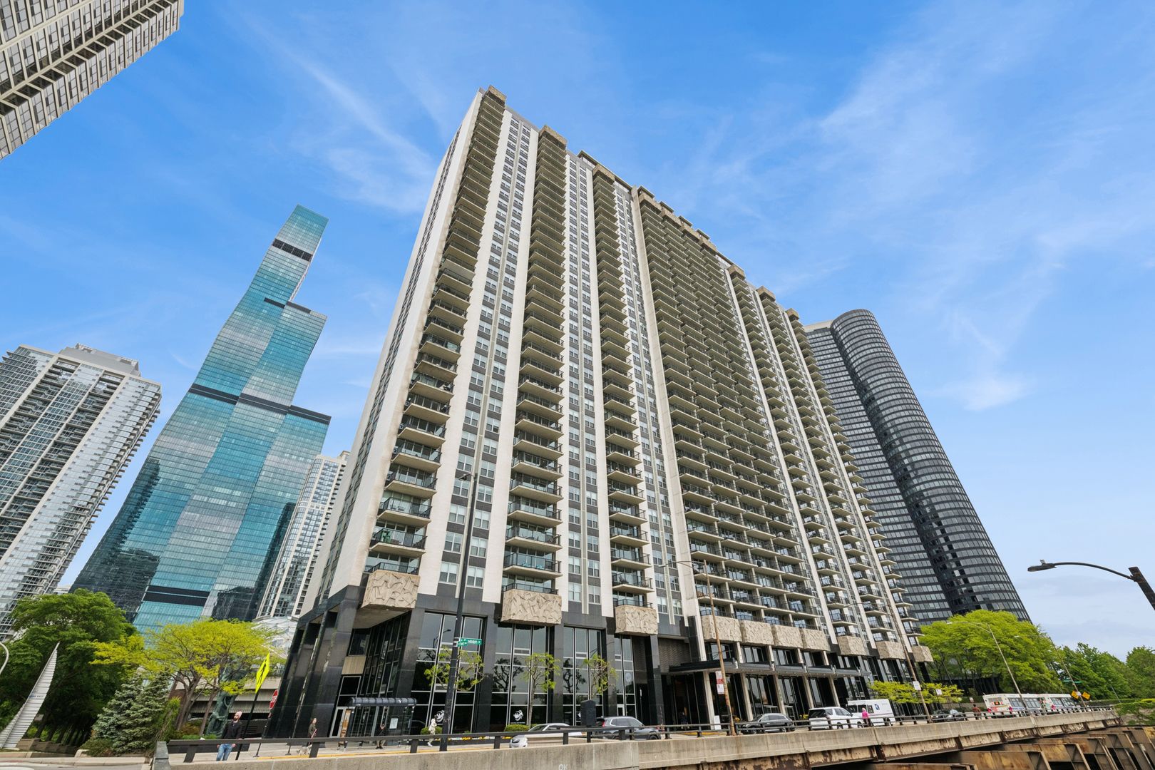 400 E Randolph Street #1710 — Chicago, IL 60601