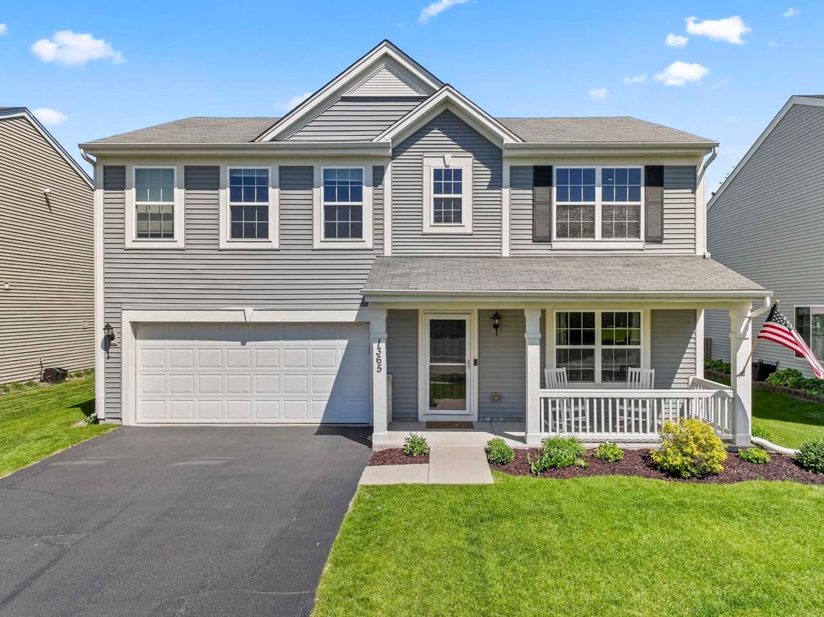 1365 Broadland Drive, Pingree Grove, IL 60140