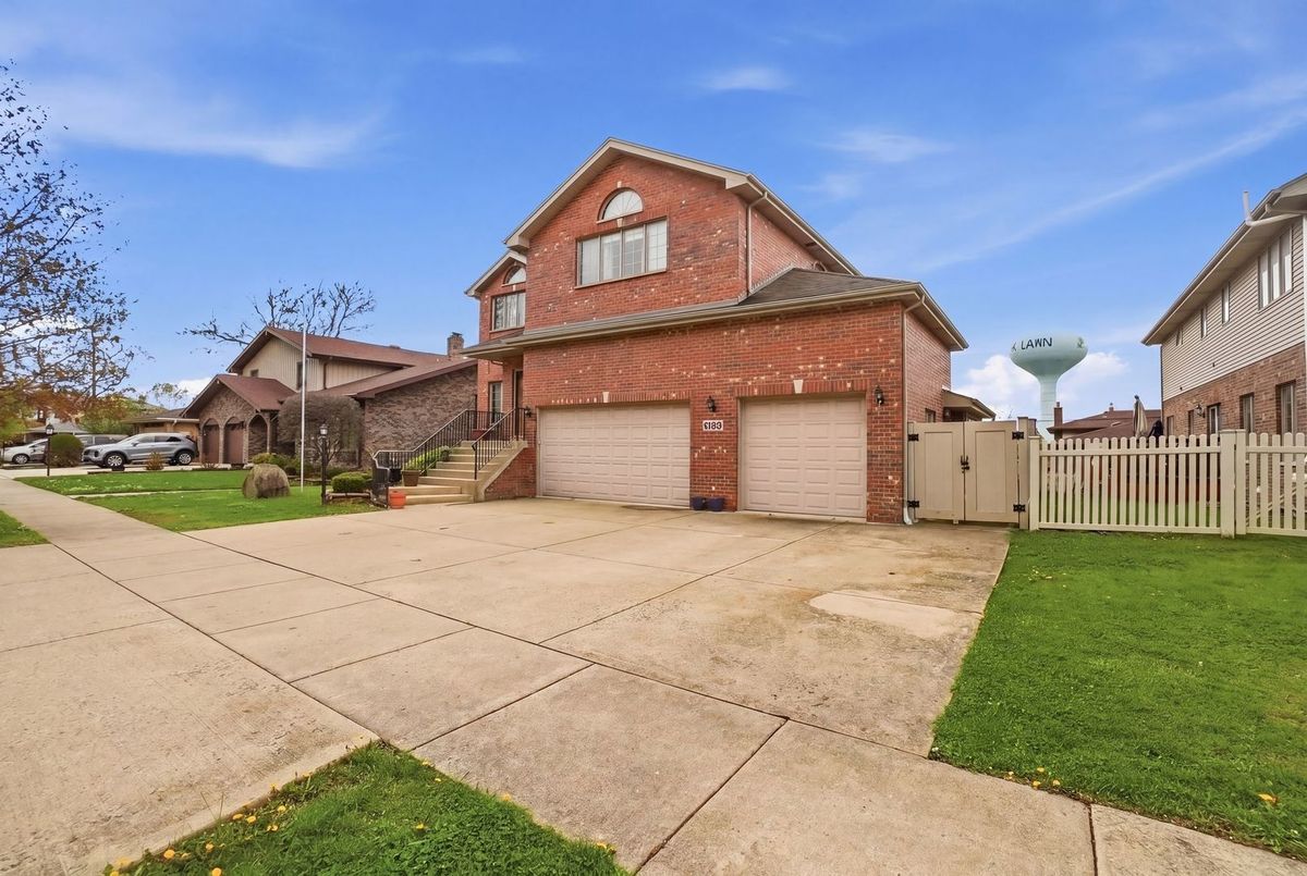 5733 W 97th Street, Oak Lawn, IL 60453
