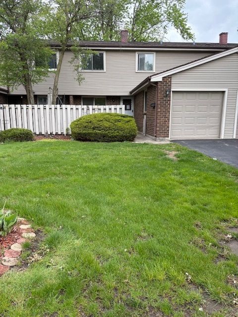 842 GREENBRIAR Lane, University Park, IL 60484