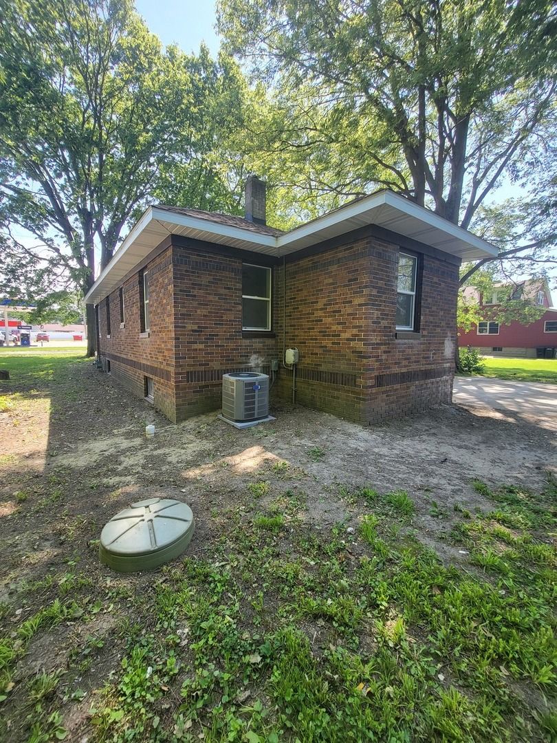 1406 S Bloomington Street, Streator, IL 61364
