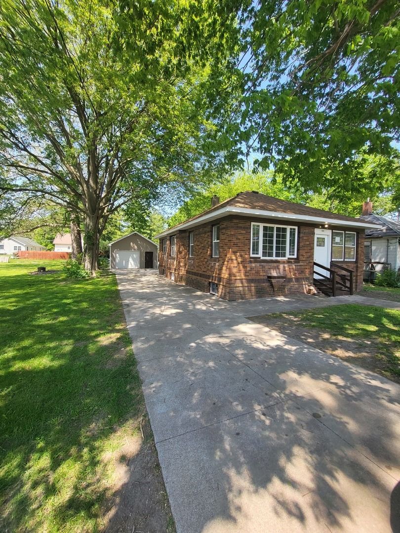 1406 S Bloomington Street, Streator, IL 61364