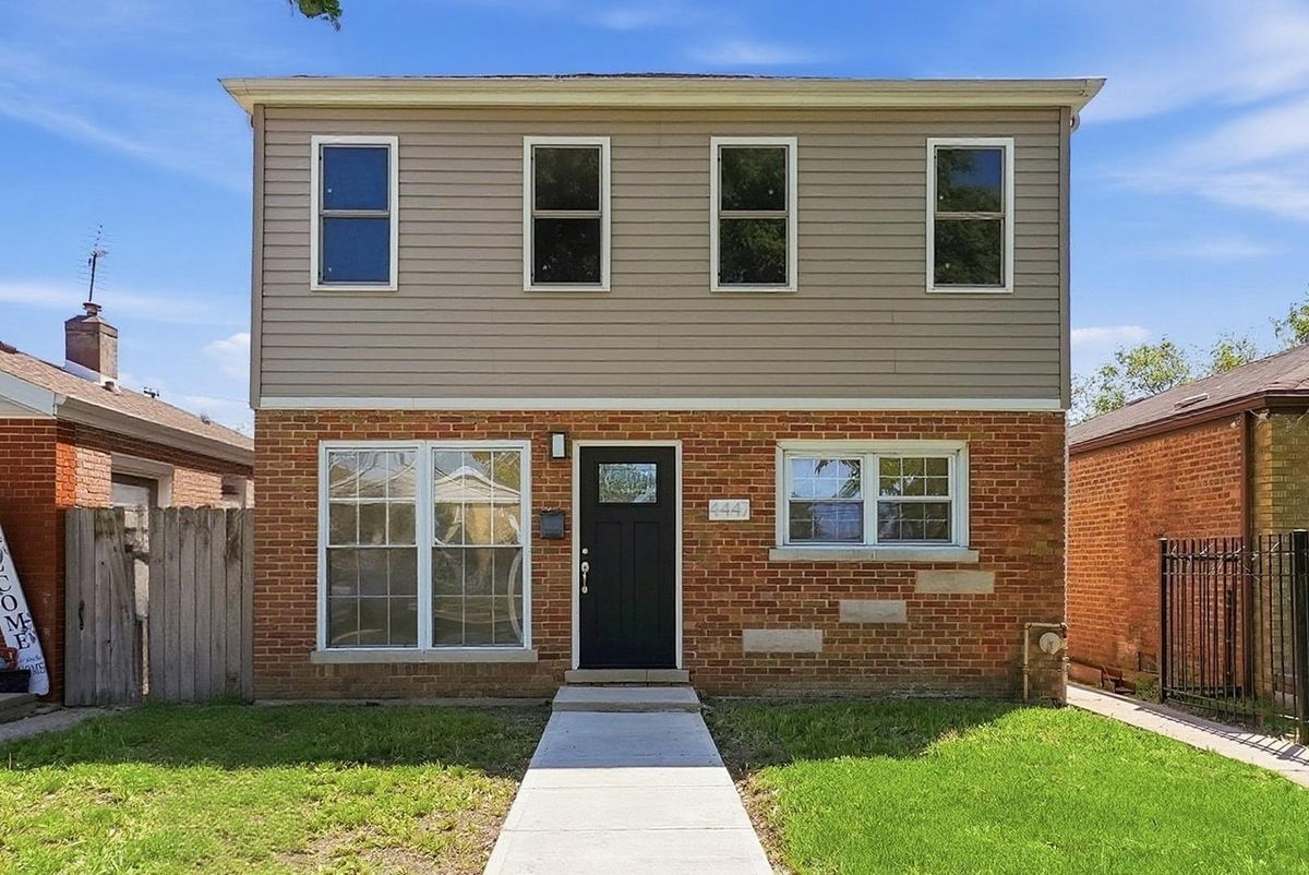4447 Leamington Avenue, Chicago, IL 60638