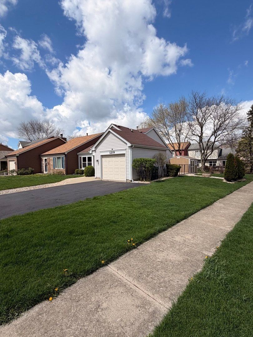 1219 Huntington Drive — Mundelein, IL 60060