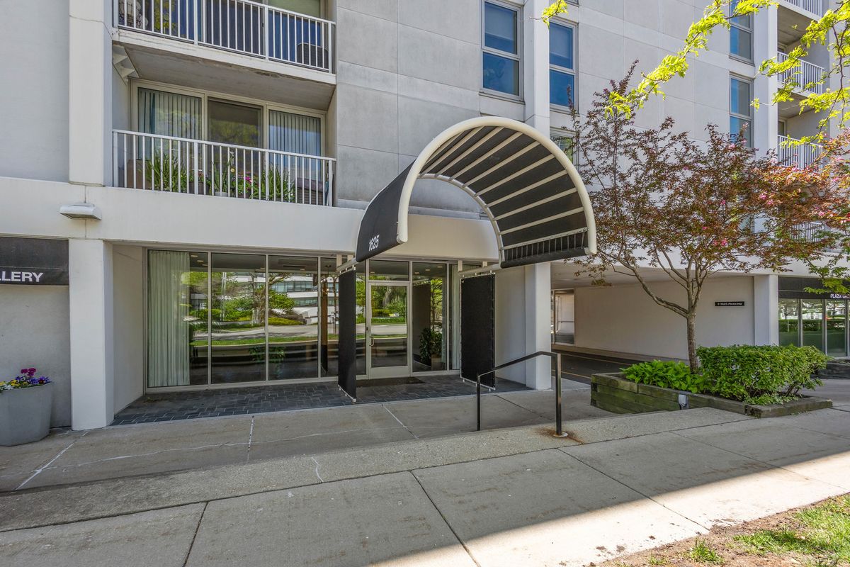 1625 Sheridan Road #206, Wilmette, IL 60091