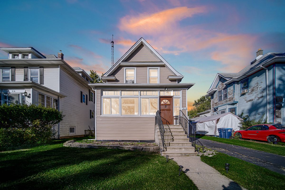 310 S 2ND Avenue N, Maywood, IL 60153