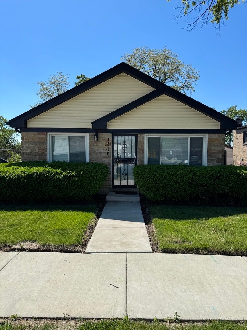 1116 Cernan Drive — Bellwood, IL 60104
