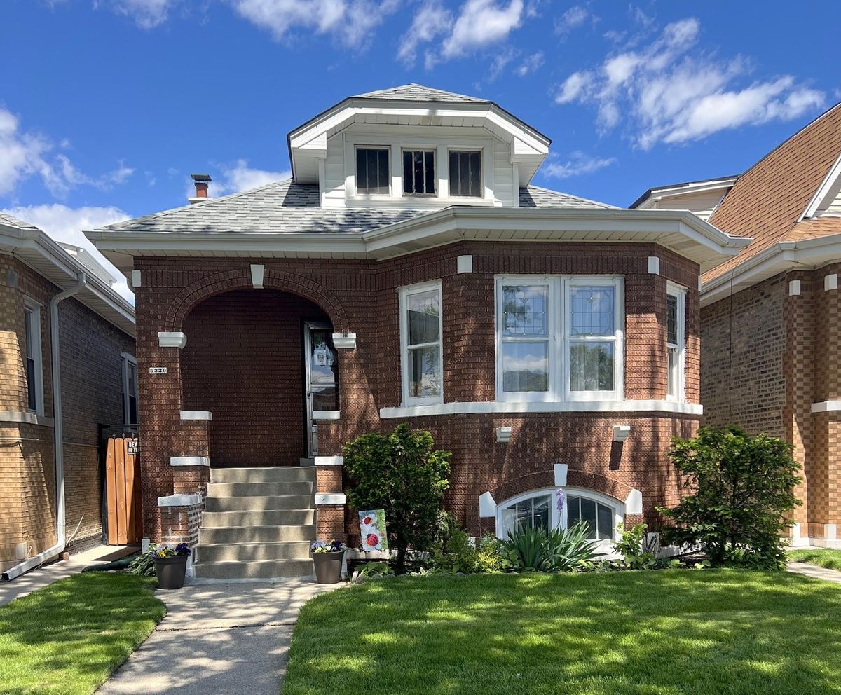 5320 WOLFRAM Street, Chicago, IL 60641