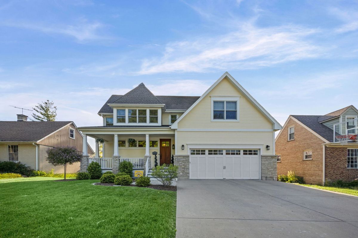 212 Bothwell Street, Palatine, IL 60067